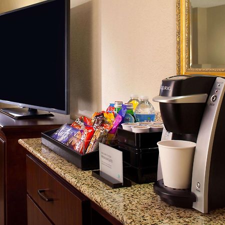 Embassy Suites By Hilton Dulles Airport Хърндън Екстериор снимка