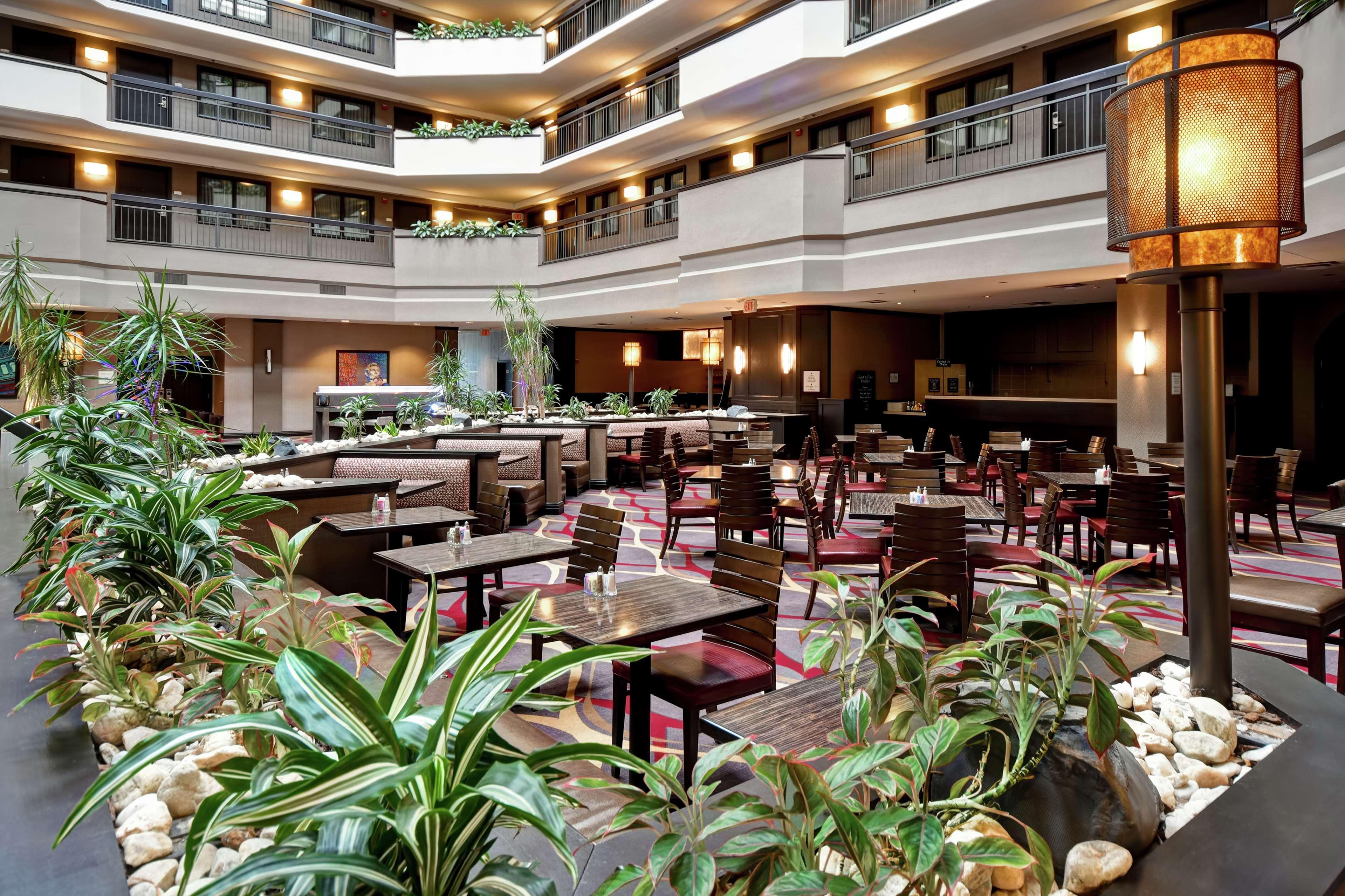 Embassy Suites By Hilton Dulles Airport Хърндън Екстериор снимка
