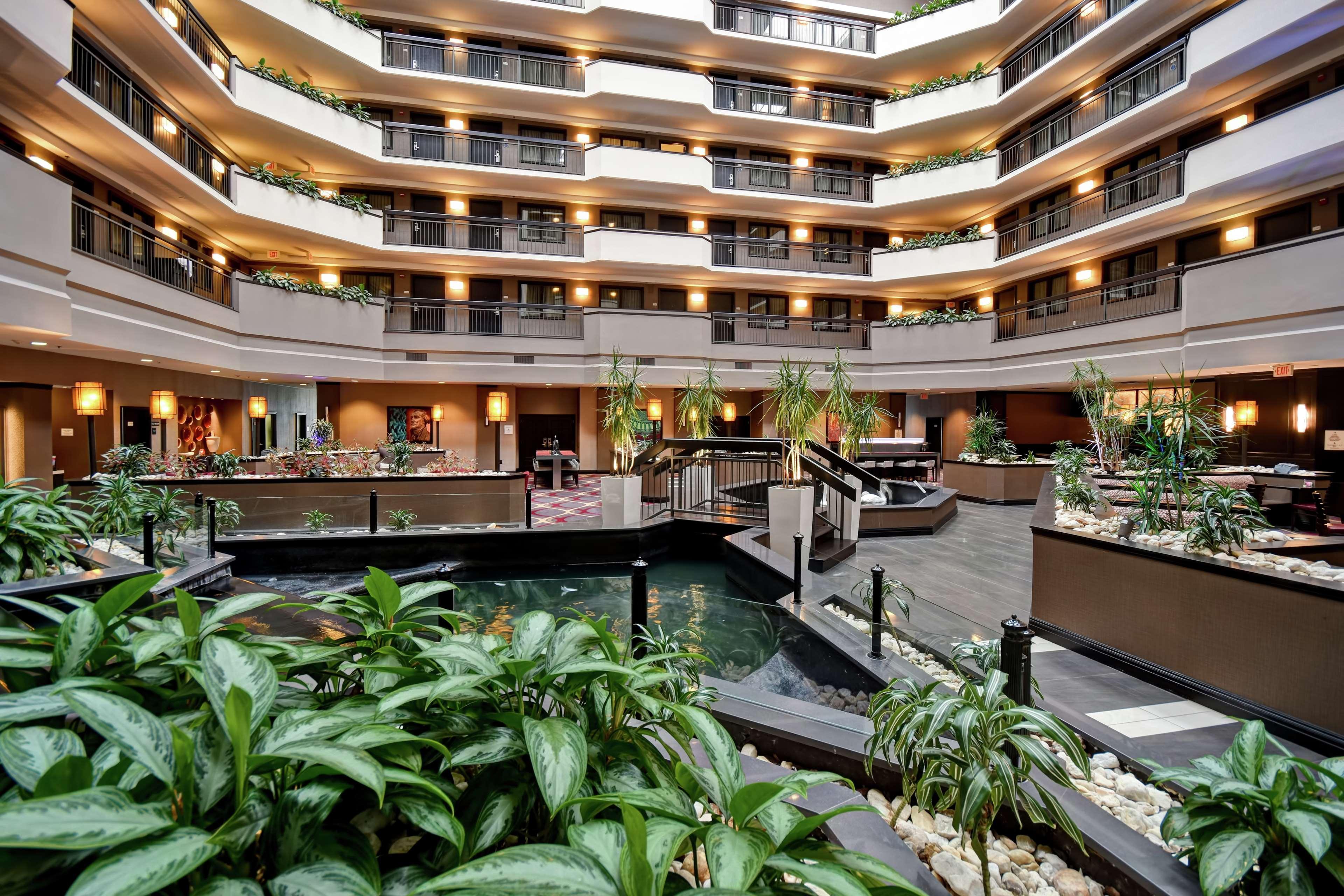 Embassy Suites By Hilton Dulles Airport Хърндън Екстериор снимка