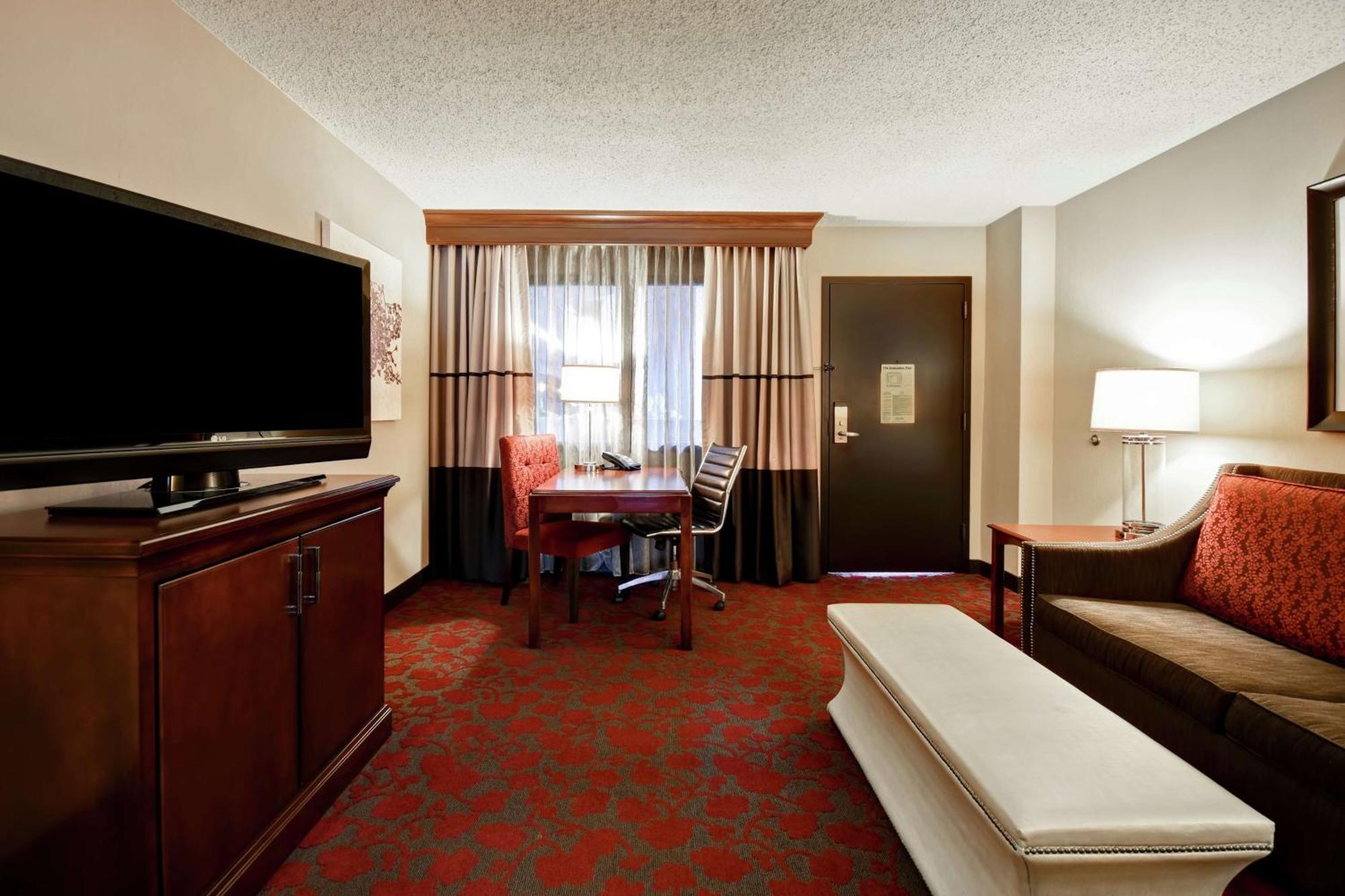 Embassy Suites By Hilton Dulles Airport Хърндън Екстериор снимка