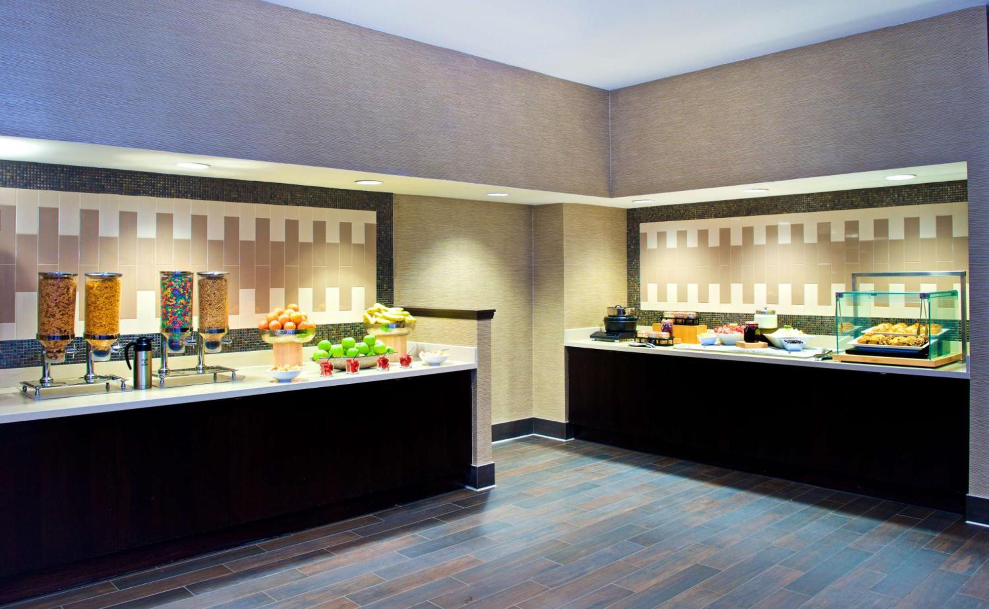 Embassy Suites By Hilton Dulles Airport Хърндън Екстериор снимка